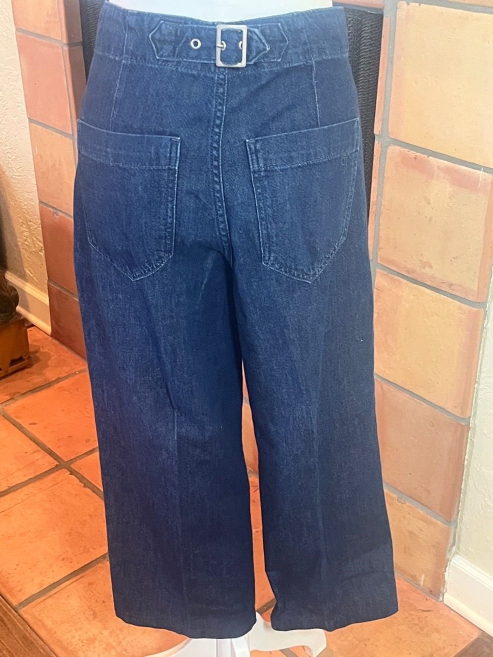 Pilcro Pleated Crop Jeans, size 25 - Picture 4 of 9